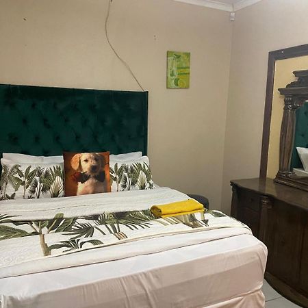 Savannah Guest House Mafikeng Zewnętrze zdjęcie