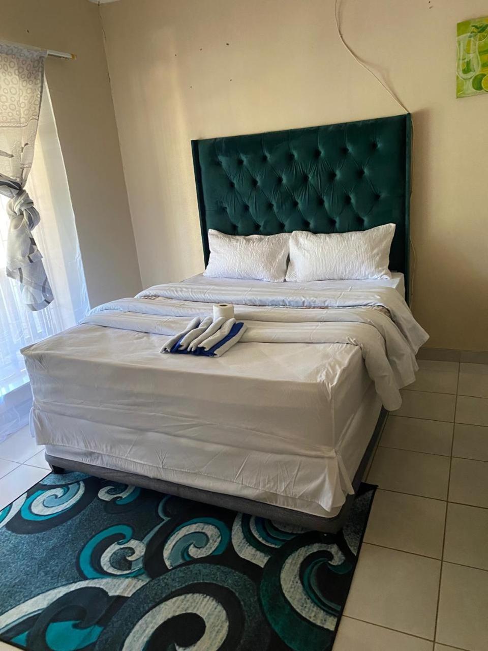 Savannah Guest House Mafikeng Zewnętrze zdjęcie